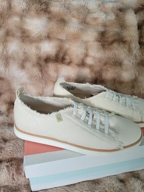 SOUL Naturalizer Cream Canvas Frayed-Edge Women's Sneakers